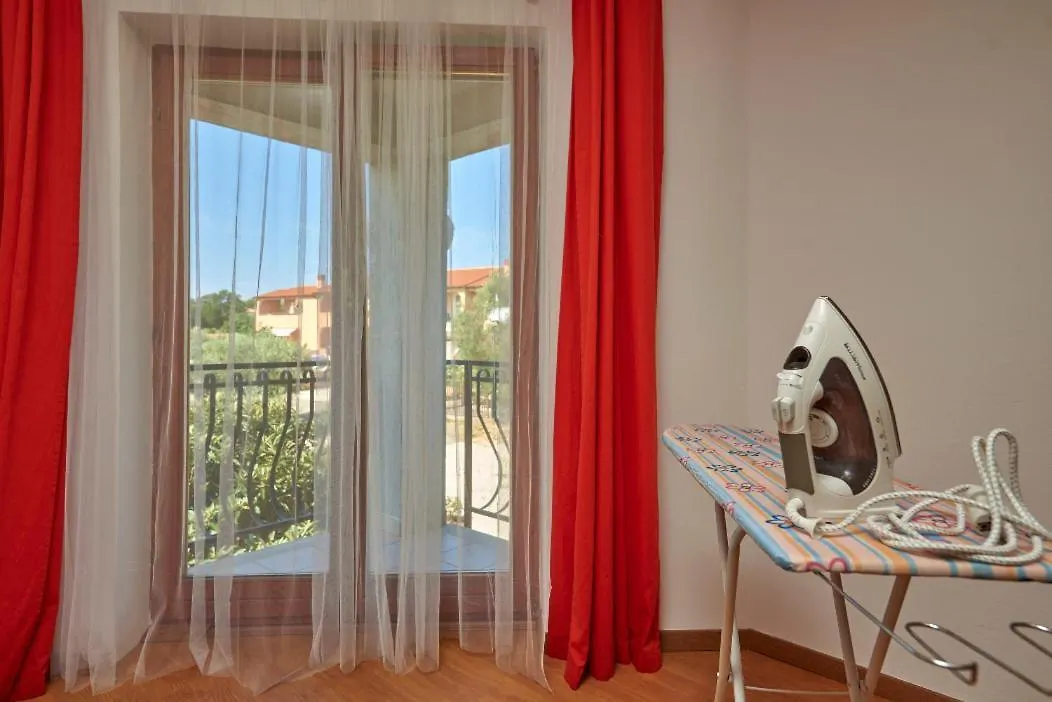 House Gordana For 6-8 Persons With New Jacuzzi And Swimming Pool Villa Liznjan Croatia